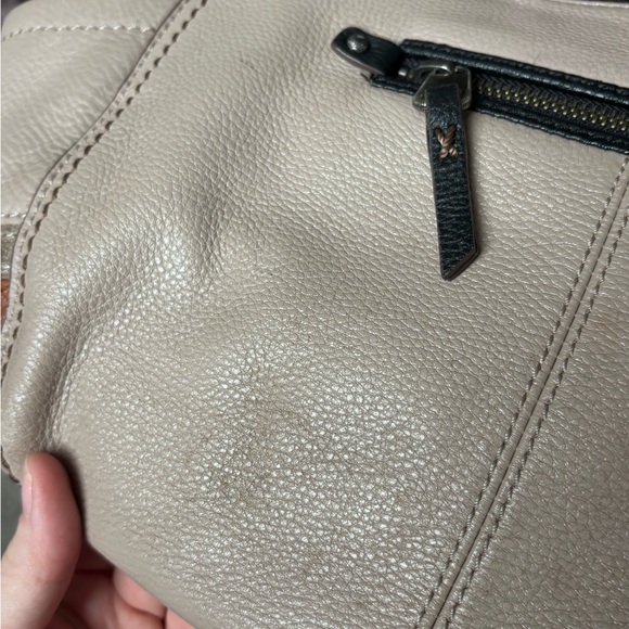 The Sak Kendra Pebbled Leather Hobo Shoulder Bag in Light Beige with Black Trim - Picture 12 of 13